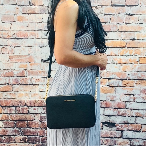 NWT Michael Kors Jet Set item crossbody - Picture 2 of 6